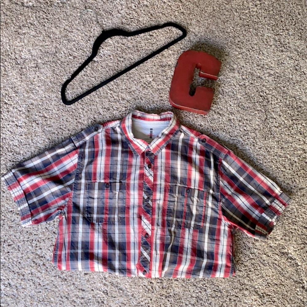 Short sleeved plaid Men’s shirt